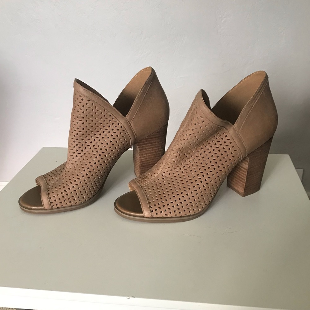 Beautiful Lucky Livey Bootie